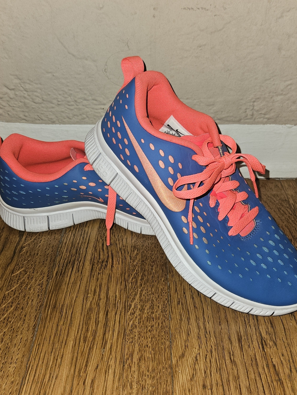 Nike Blue & Coral Running Shoes